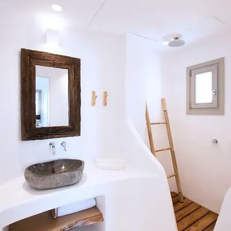 Apartment Phos By Rocks Estates *