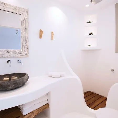 Apartment Phos By Rocks Estates *