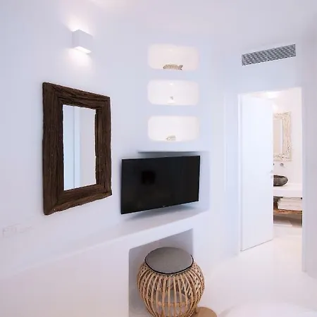 Phos By Rocks Estates * Naousa (Paros)