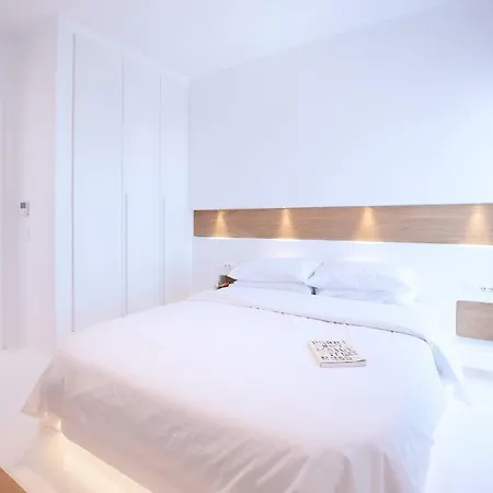 Apartment Phos By Rocks Estates *