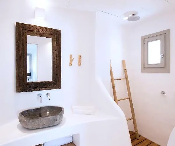 Apartment Phos By Rocks Estates *