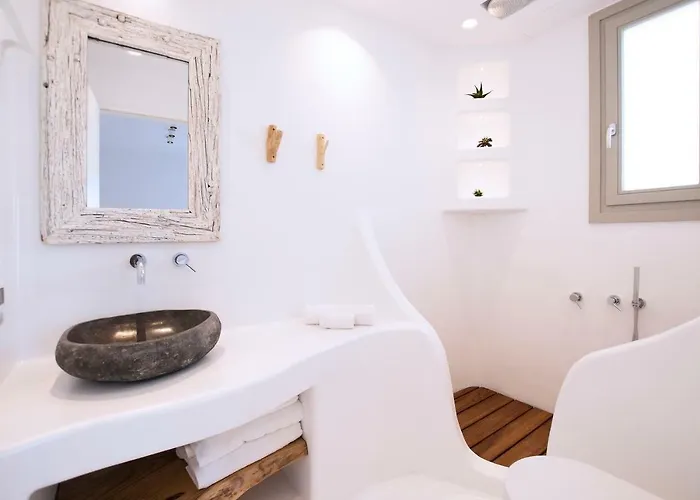 Apartment Phos By Rocks Estates *