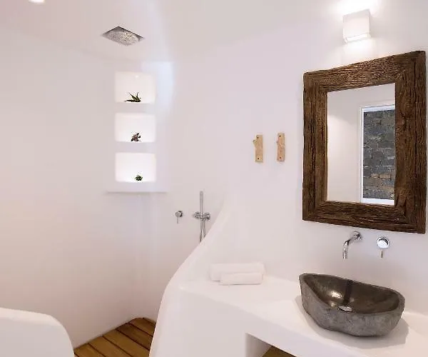 Apartment Phos By Rocks Estates *