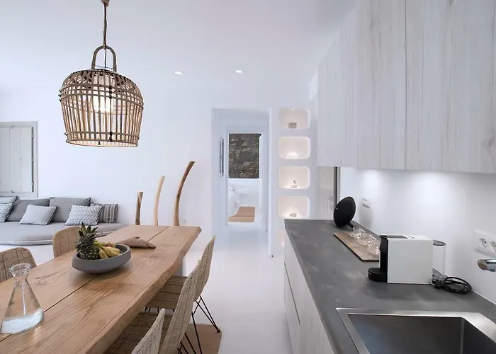 Apartment Phos By Rocks Estates