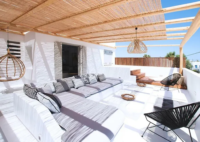 Phos By Rocks Estates *