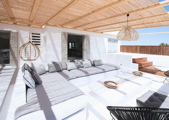 Apartment Phos By Rocks Estates *